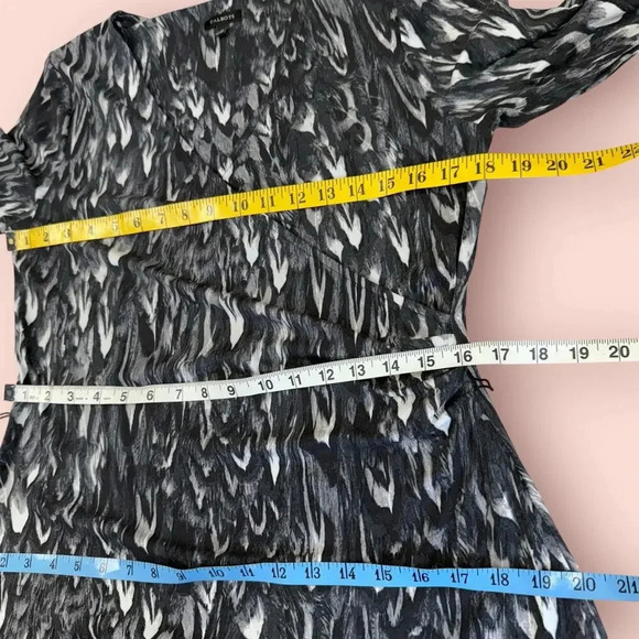 Talbots V Neck Stretchy Knit Faux Wrap Sheath Dress Ruched Size M Abstract Gray - Picture 14 of 16